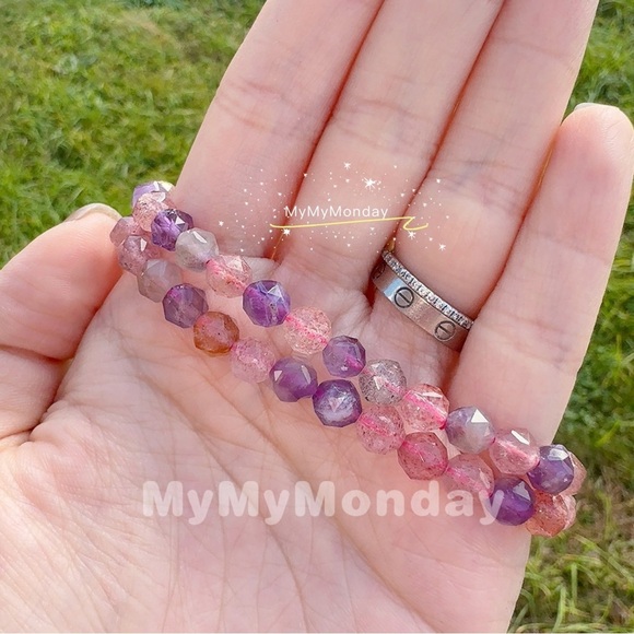 Handmade Jewelry - Strawberry Quartz And Amethyst Bracelet 6mm